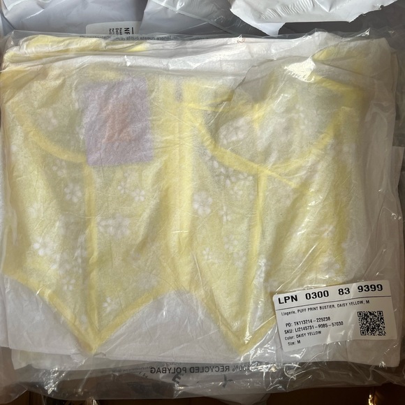 Savage X Fenty Daisy Yellow Puff Daisy Unlined Bustier - Picture 12 of 16